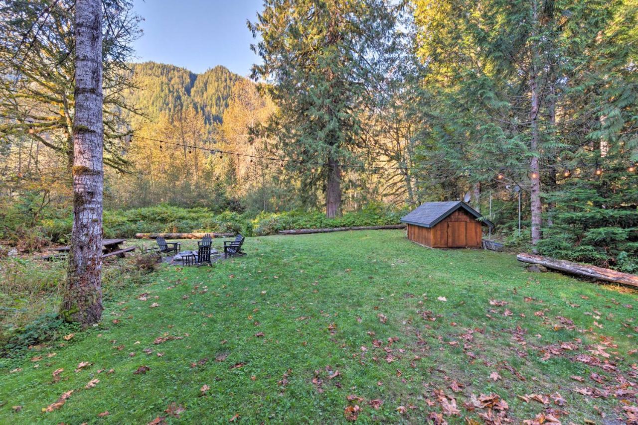 Riverfront Gold Bar Log Cabin Near Stevens Pass! Экстерьер фото