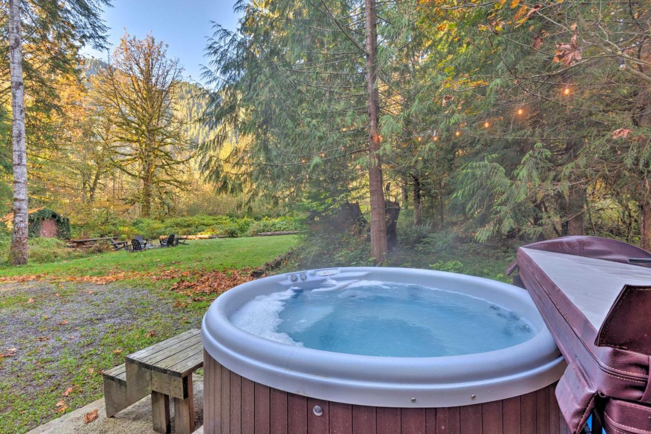 Riverfront Gold Bar Log Cabin Near Stevens Pass! Экстерьер фото